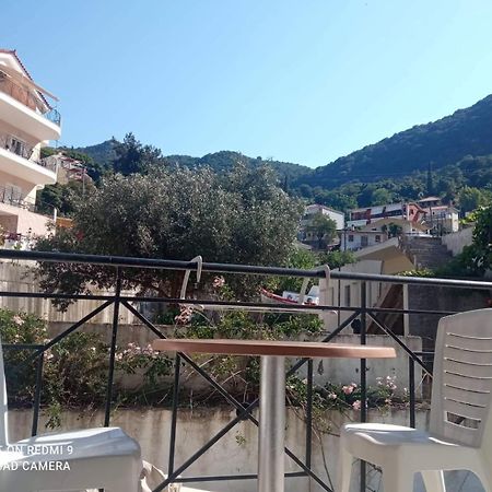 Vasilis Travlos Apartment 波罗斯 外观 照片